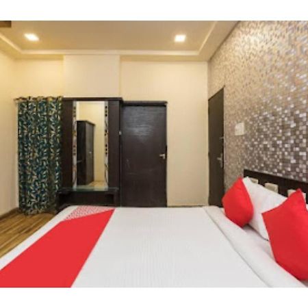 Hotel Shree Shyam Palace, Ujjain Buitenkant foto
